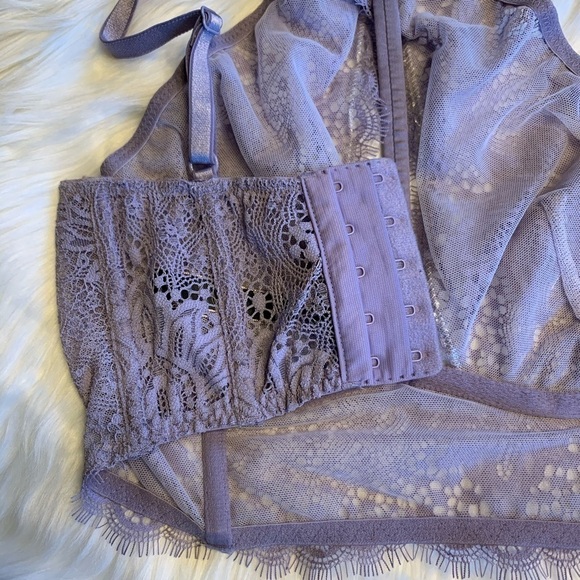 NWT Very Sexy Eyelash Lace High Neck Bralette - Picture 5 of 8